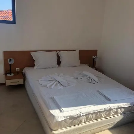 Captivating, 1 Bedroom At Bay View